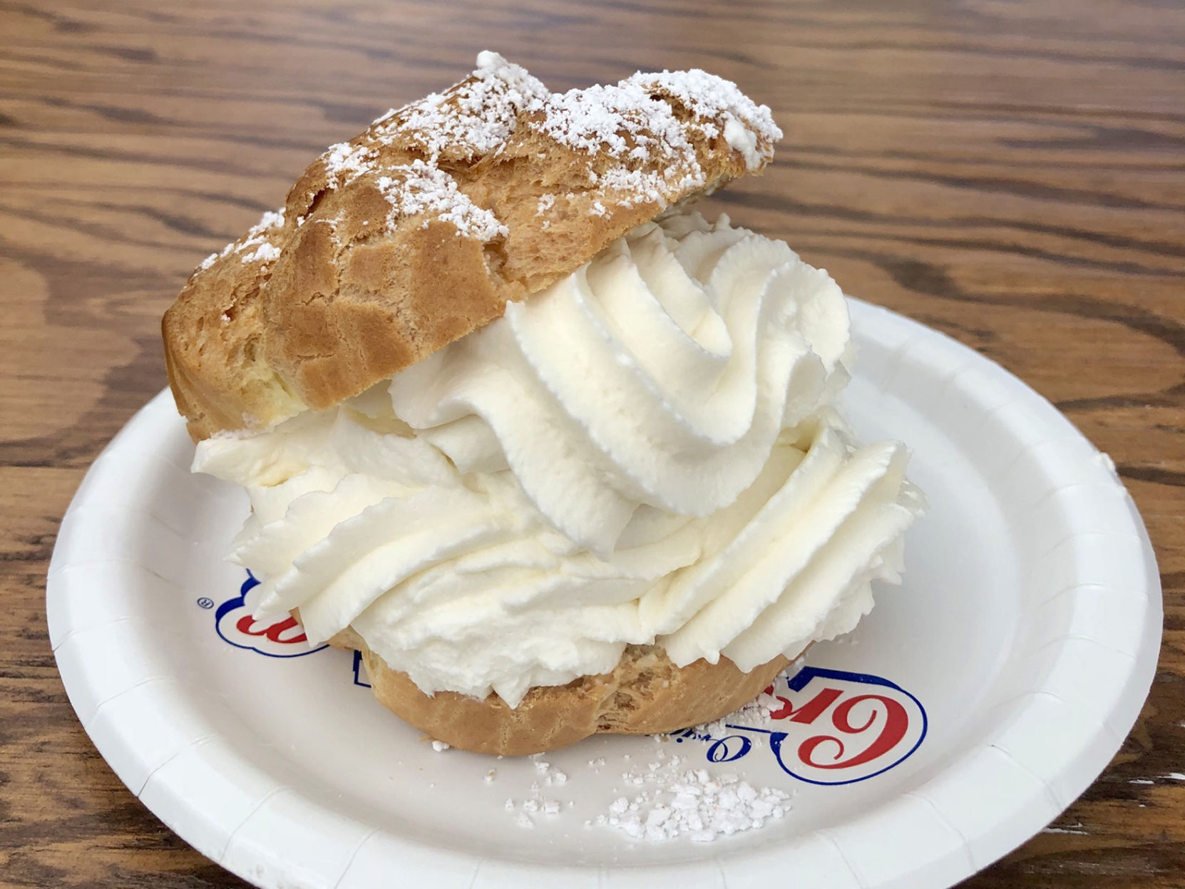 StateFair_CreamPuffCloseUP